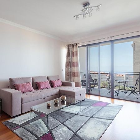 Elegant Apartment With Sea Views By Trip2Portugal Funchal  Buitenkant foto