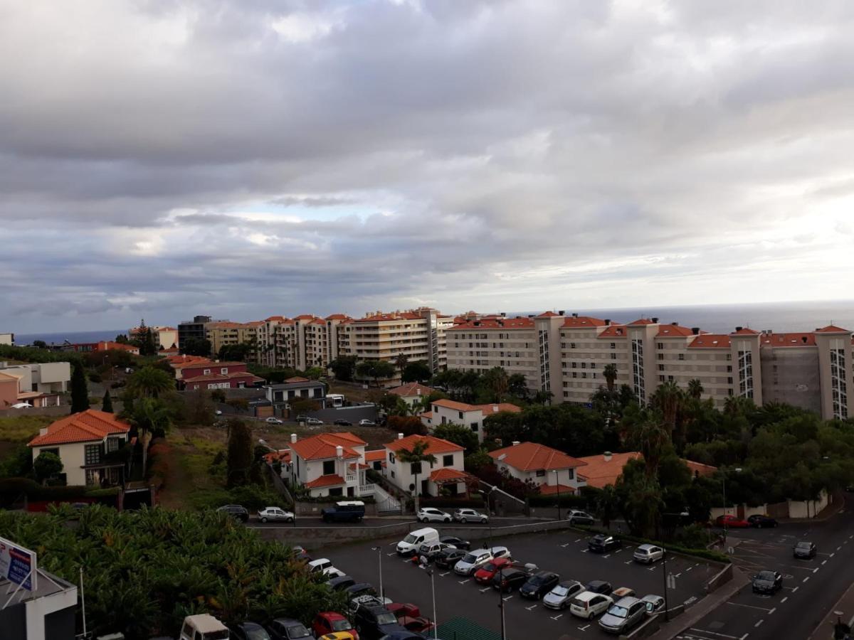 Elegant Apartment With Sea Views By Trip2Portugal Funchal  Buitenkant foto