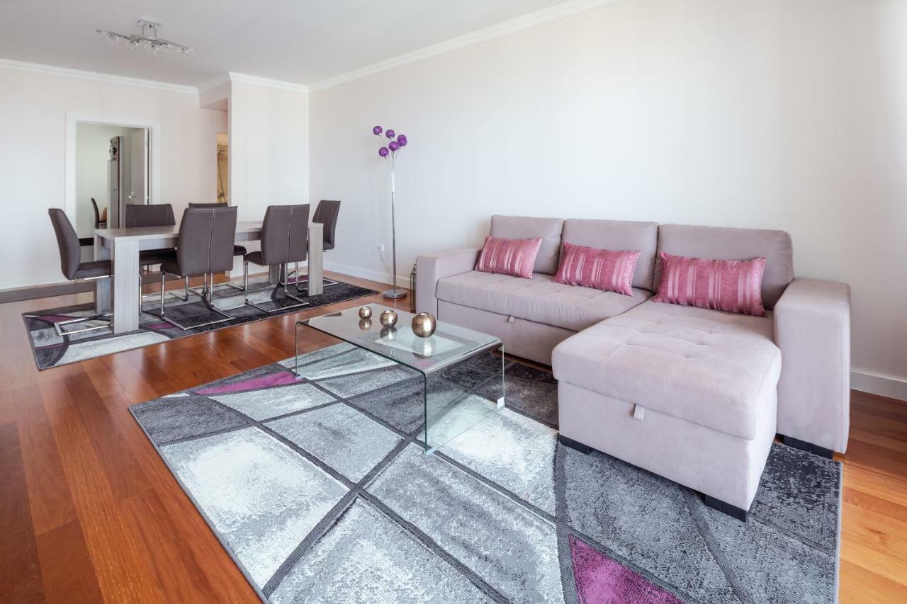 Elegant Apartment With Sea Views By Trip2Portugal Funchal  Buitenkant foto