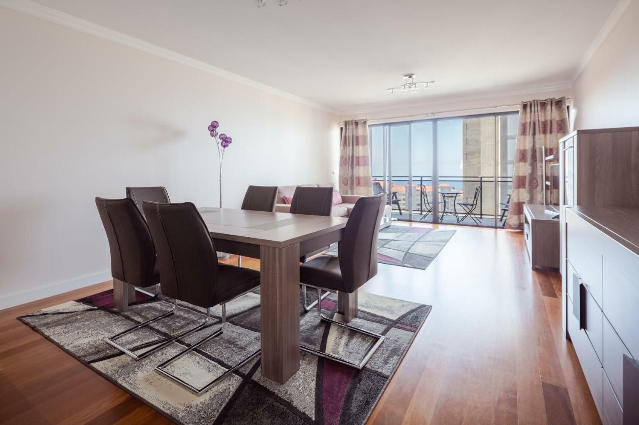 Elegant Apartment With Sea Views By Trip2Portugal Funchal  Buitenkant foto